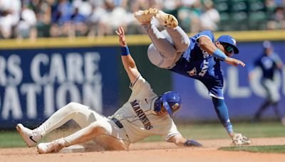 Seattle Mariners Starting Outfielder Dealing with Injury