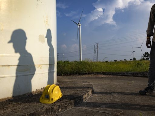 Climate Crisis Hinges on Green Power for the Poor, Rockefeller Study Shows