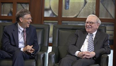 Warren Buffett donates again to the Gates Foundation but will cut the charity off after his death