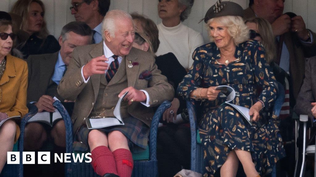 King and Queen enjoy Braemar Highland Games