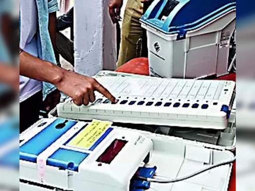 Kolkata South and Jadavpur Constituencies to Use Two EVMs Due to High Number of Candidates | Kolkata News - Times of India
