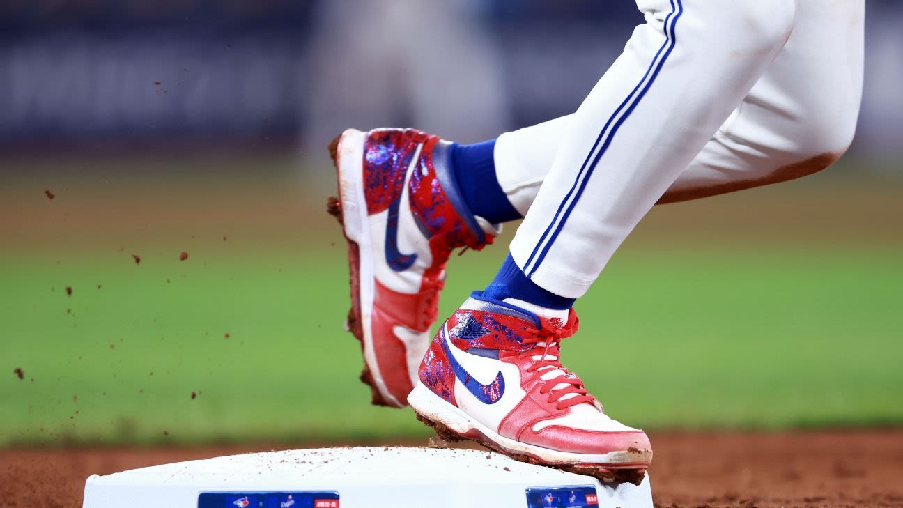 Vladimir Guerrero Jr.'s custom Jordan 1s lead MLB kicks of the week