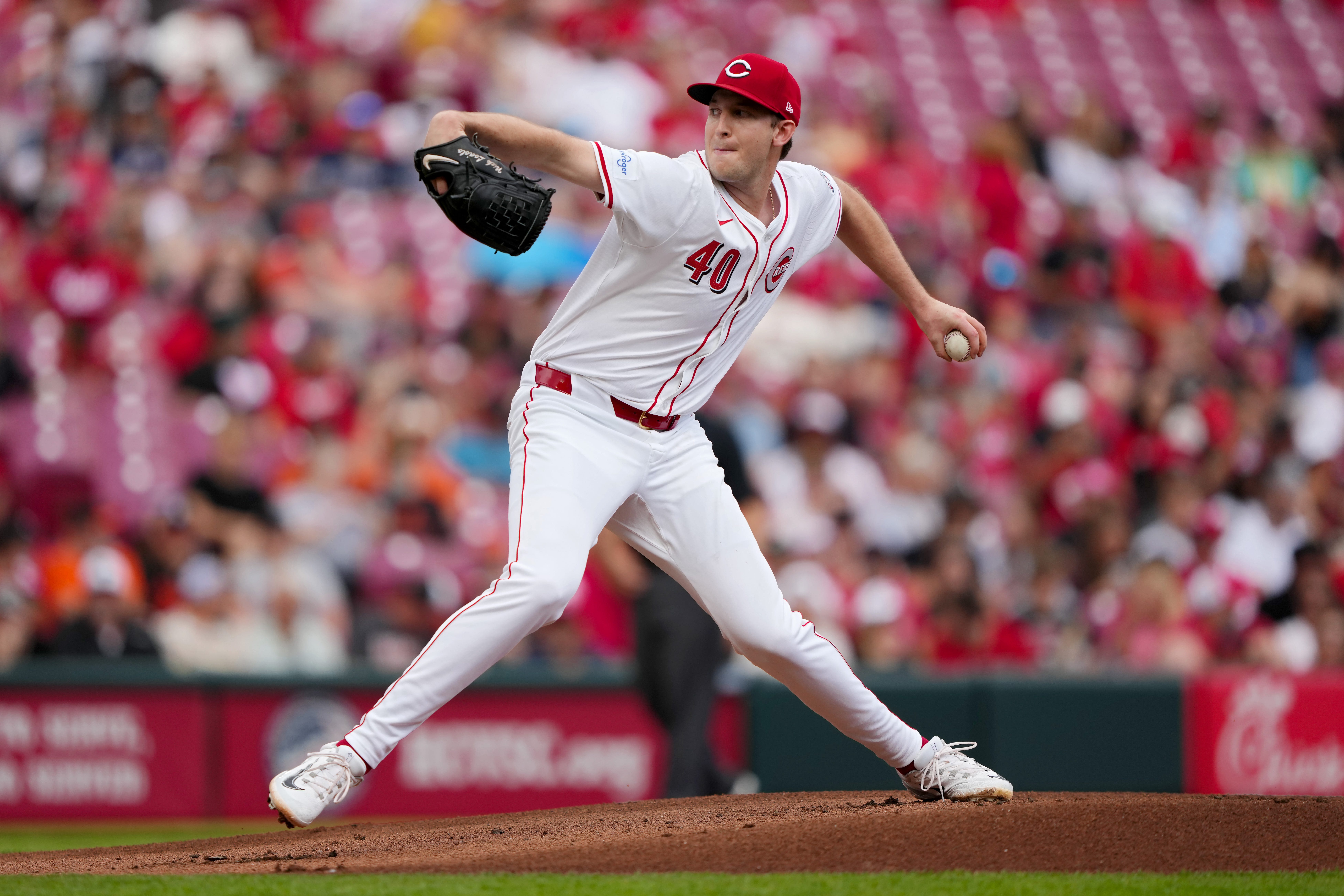 Reds look to build momentum behind Nick Lodolo in Game 2 against Giants