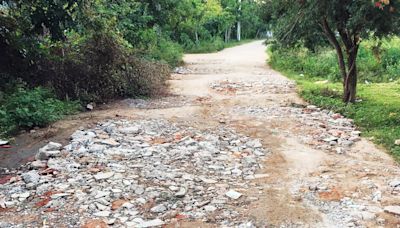 Neglected road in Dattagalli - Star of Mysore