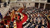 Mitsotakis supera moción de censura de Tsipras por escándalo de escuchas