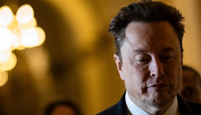 Elon Musk threatened with SEC sanctions for failing to appear in court