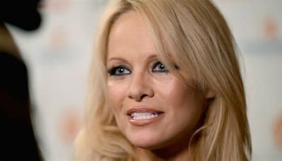 Pamela Anderson protagonizará junto a Liam Neeson un remake