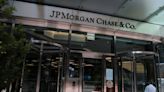 JP Morgan eleva un 9% el dividendo