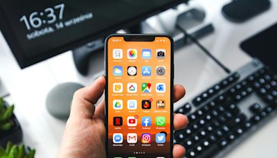 iPhone Owners Alarmed as iOS 17.5 Resurfaces Deleted Nudes, Troubling Bug Reported - EconoTimes