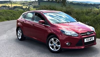 Used car expert shares popular family hatch with spacious interior for £1,200