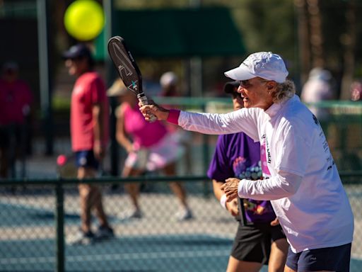 Pickleball: Keys for seniors when going against younger players