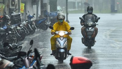 快訊／下班注意！11縣市豪大雨特報 防雷擊強風