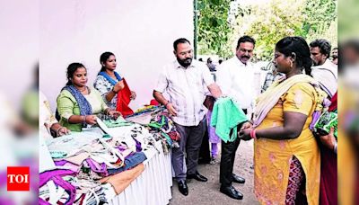 Chandigarh's Eco-Friendly Initiative: 5,000 Cloth Bags Distributed in Swachhata Hi Seva Campaign | Chandigarh News - Times of India