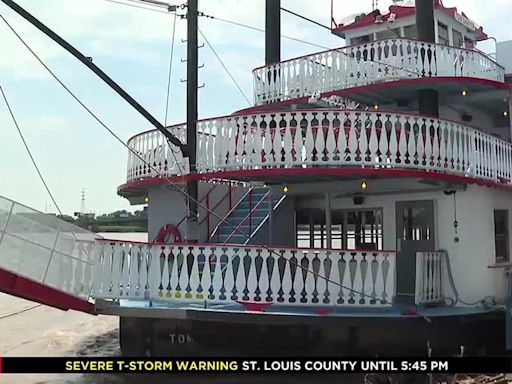 High river levels keep Riverboat Cruises docked near Arch as US Coast Guard restricts river usage