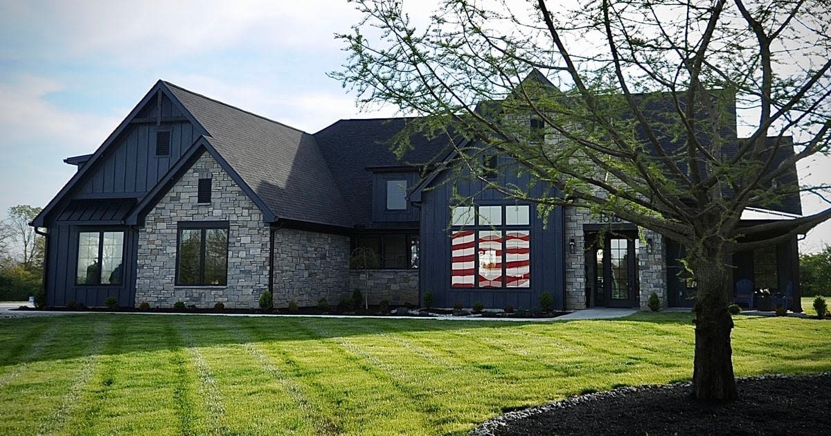 Warren County injured veteran receives house from Gary Sinise Foundation