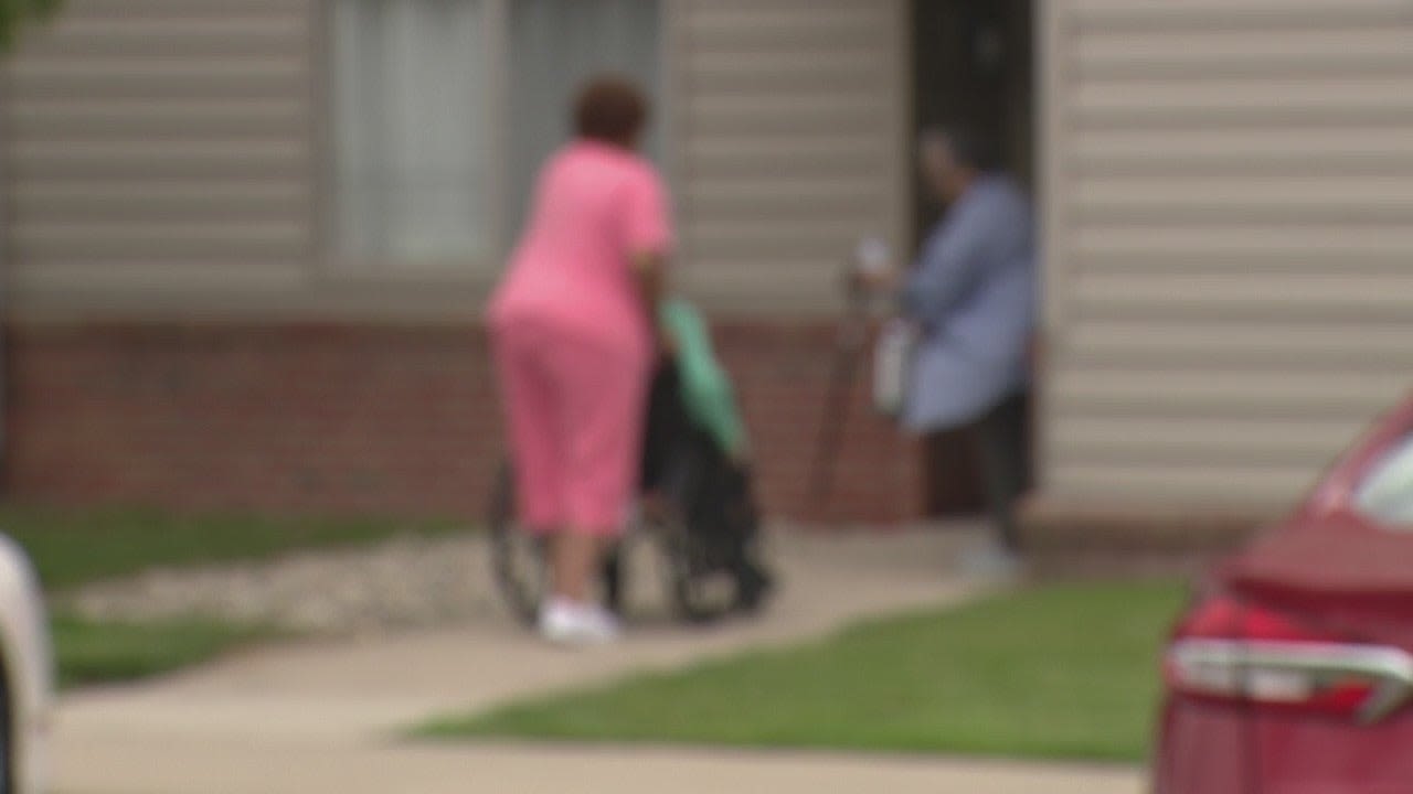 Seniors unnerved after assault and robbery at Clinton Township living complex