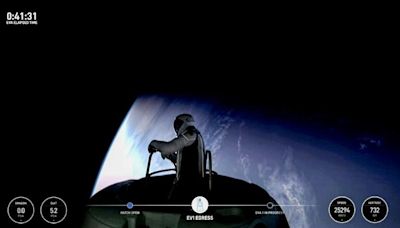 SpaceX達成歷史壯舉 完成首次民間太空漫步任務