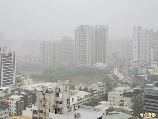 高雄西南外海現渦旋！恐伴龍捲風、冰雹、大雷雨