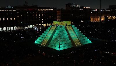 ¿Cuáles son los horarios para ver el espectáculo de la pirámide de Kukulkán en el Zócalo de CDMX?