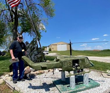 Veteran's display features Iwo Jima flag-raising