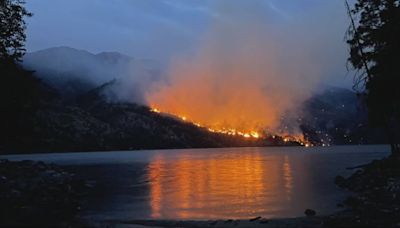 Pioneer wildfire moves inside Stehekin city limits