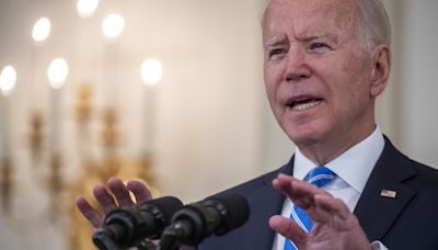 Otros diez demócratas del Congreso piden a Biden que ponga fin a su campaña