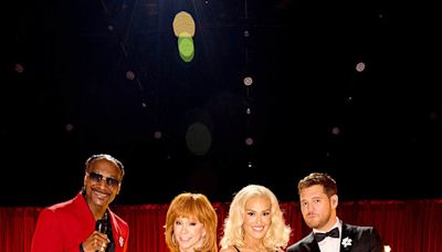 Snoop Dogg, Reba McEntire, Gwen Stefani and Michael Bublé do their first-ever ‘Voice’ coaches performance