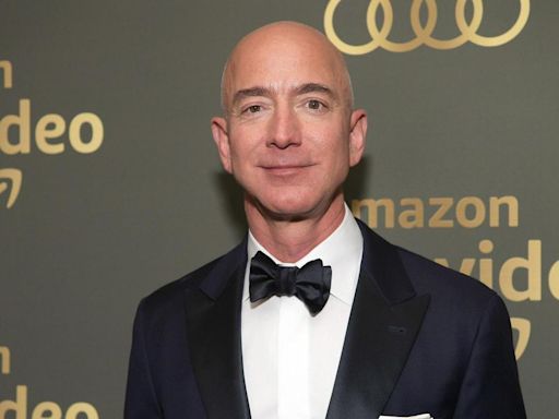 Sale a la luz el pasado español de Jeff Bezos, el tercer hombre más rico del mundo y fundador de Amazon