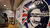 Sex Pistols aim to give queen's jubilee a touch of punk