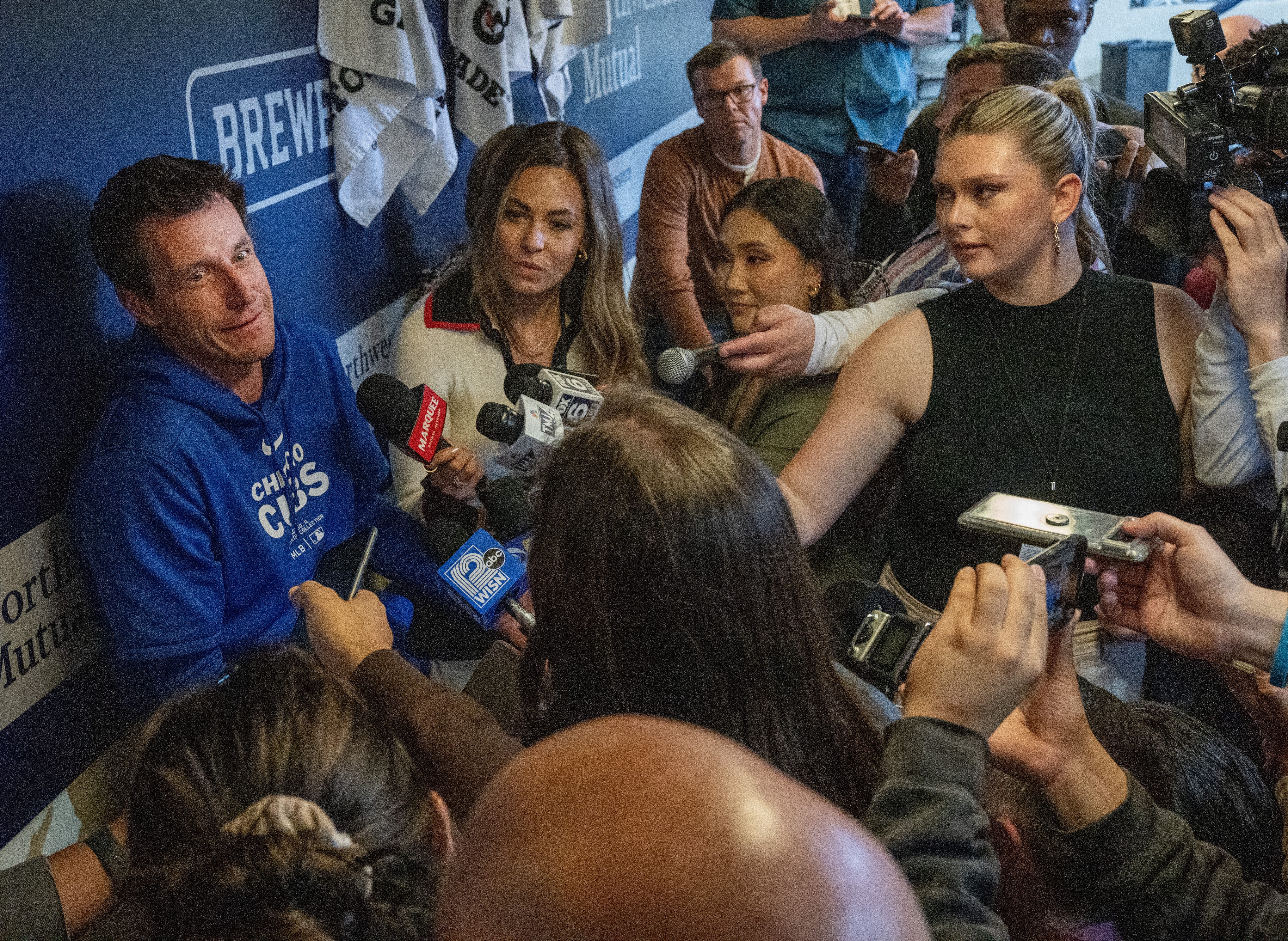 Cubs and Brewers scoreless through four innings in Craig Counsell's return