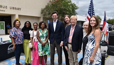 Sen. Jon Ossoff visits Savannah's Oglethorpe Mall library, touts funds for new branch