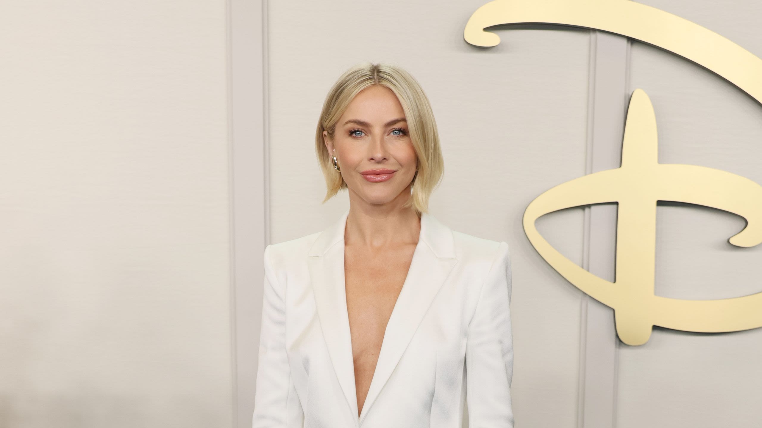 Julianne Hough Wants Kelly Ripa To Compete On 'Dancing With The Stars'