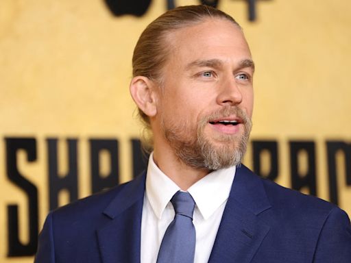 “Es desgarrador”: Charlie Hunnam estuvo a punto de ser Christian Grey en ‘Cincuenta sombras de Grey’