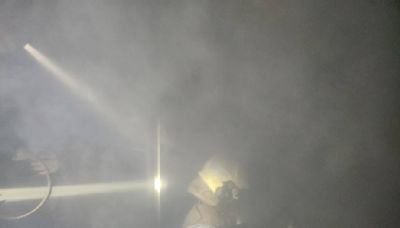 成大勝利校區體育館健身房失火 濃煙竄出人員緊急疏散