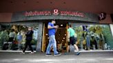 Earnings call: Lululemon posts strong Q1 with revenue up 10% By Investing.com