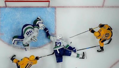 Casey DeSmith makes 29 saves as the Canucks take 2-1 series lead over the Preds