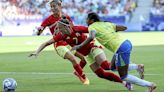 España, invicta a cuartos en fútbol femenino