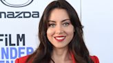 Aubrey Plaza Says She Weirded Out Robert De Niro By Doing ‘Questionable Things’