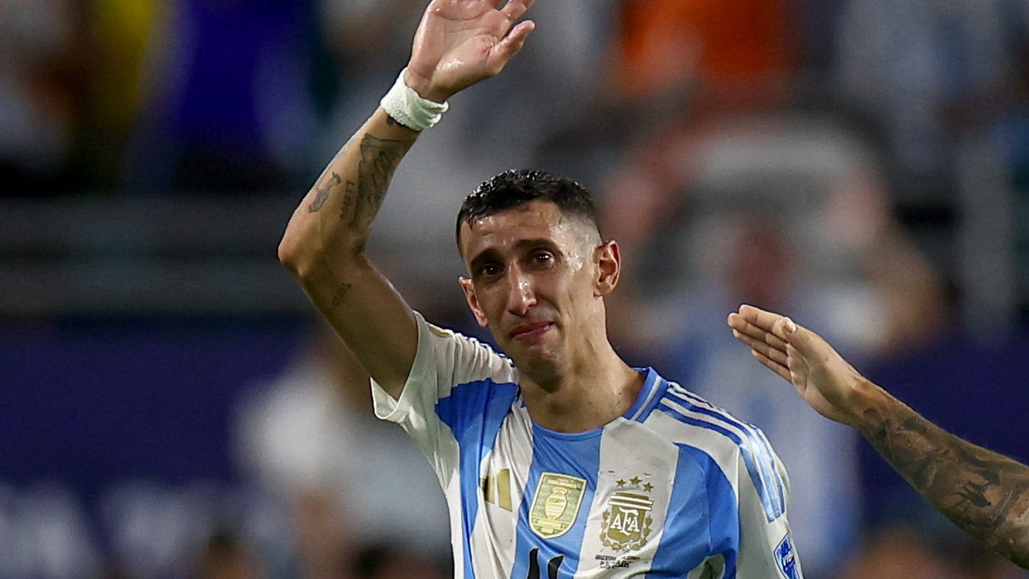 Argentina star Ángel Di María says family received pig's head, threat to daughter's life