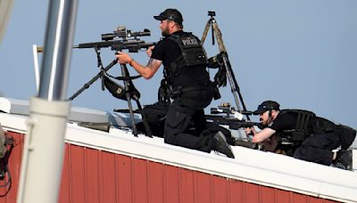 Moment Secret Service snipers shoot gunmen who shot Donald Trump