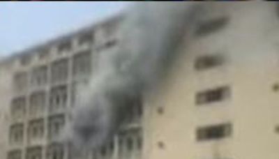 Major fire at Pakistan Stock Exchange in Karachi, trading suspended: Report
