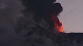 Los volcanes italianos Estrómboli y Etna entran en intensa actividad con erupciones, lava y cenizas - MarcaTV