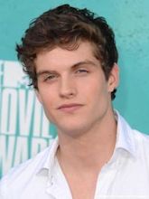 Daniel Sharman