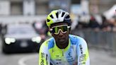Biniam Girmay crashes out of Giro d'Italia on wet descent