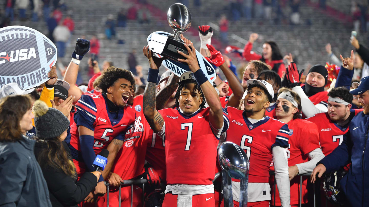 Liberty Flames Claim Top G5 Spot In May USA Today College Football Rankings