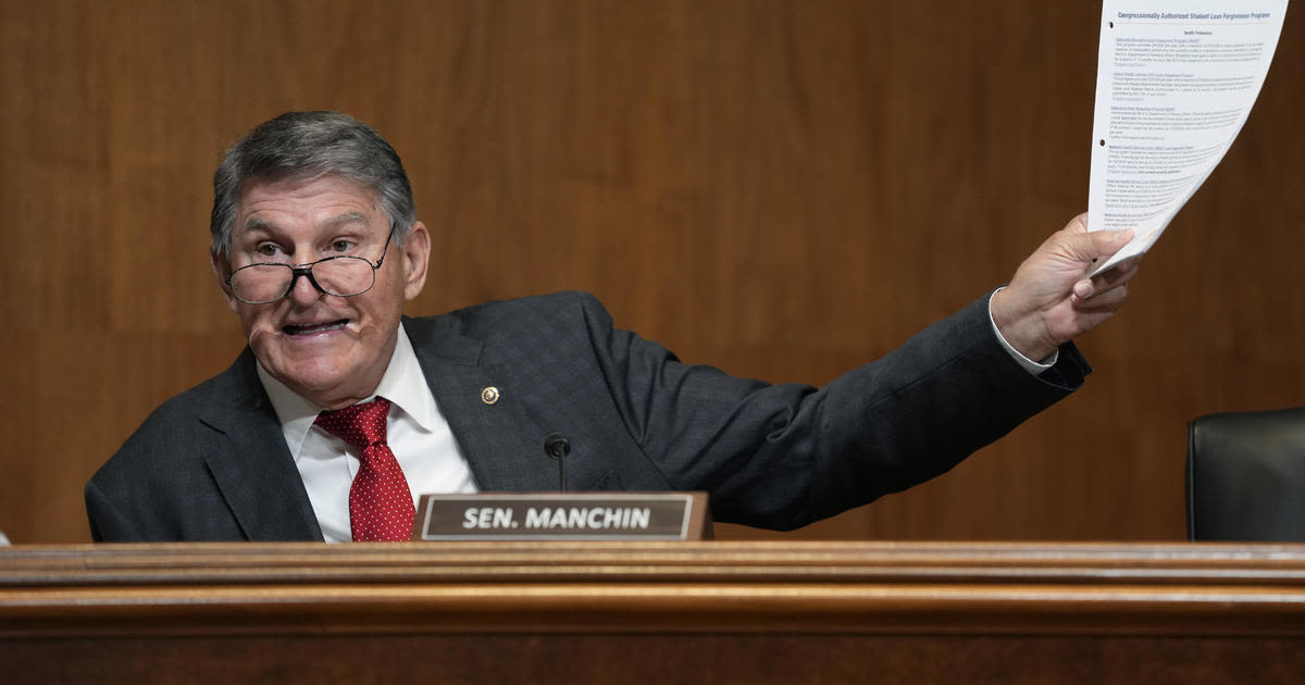 Sen. Joe Manchin leaves Democratic Party, registers as an independent