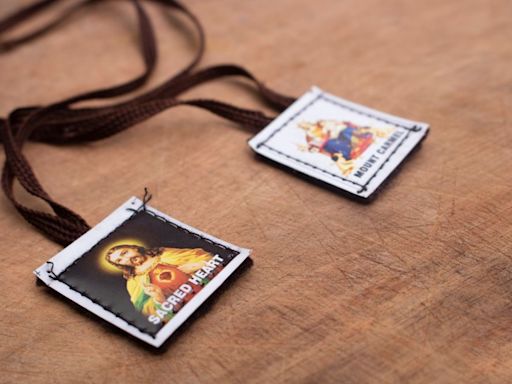 12 keys to using the brown scapular of Our Lady of Mount Carmel