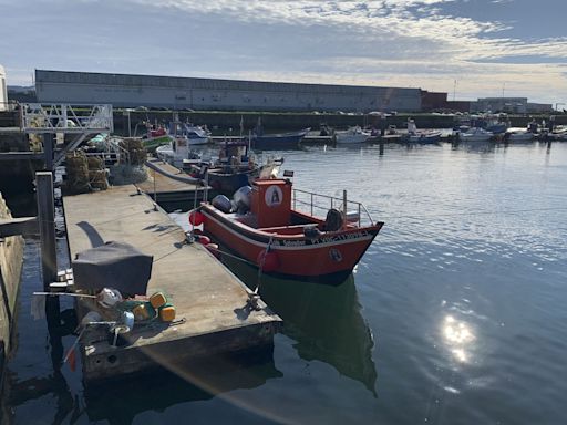 Al menos 3 muertos y 7 desaparecidos tras el vuelco de un barco de pesca en Portugal