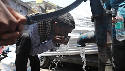 Más de 20 muertes sospechosas de insolación en la India por la ola de calor