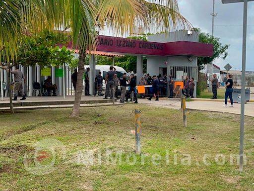 Se manifiesta personal de custodia en penitenciario de Lázaro Cárdenas